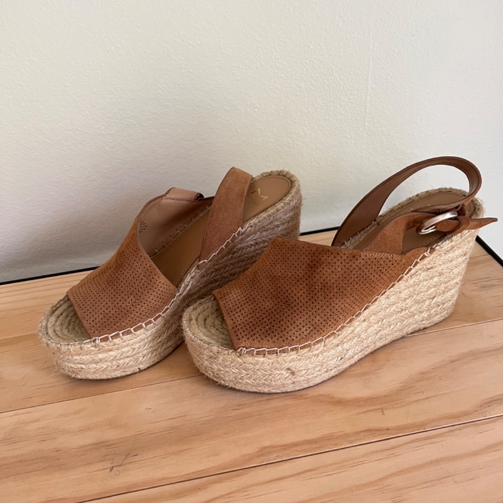 Marc Fisher sandals - Picture 3 of 4
